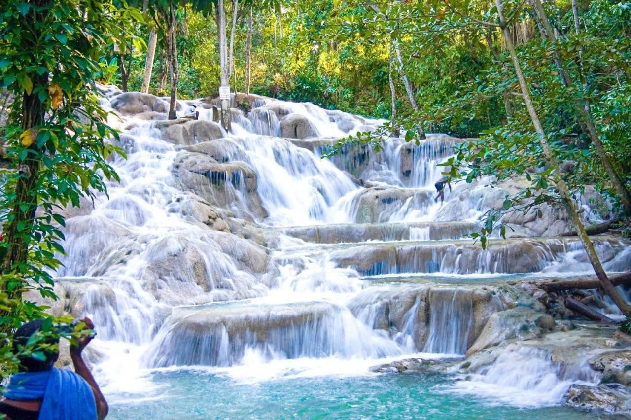The Roseville Ocho Rios Exterior photo